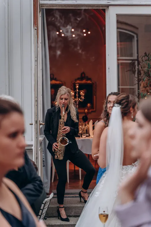 4c3b182c-5743-435f-8aea-1dc886fb16e2