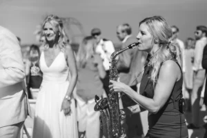 Saxophonistin für Hochzeitsfeier