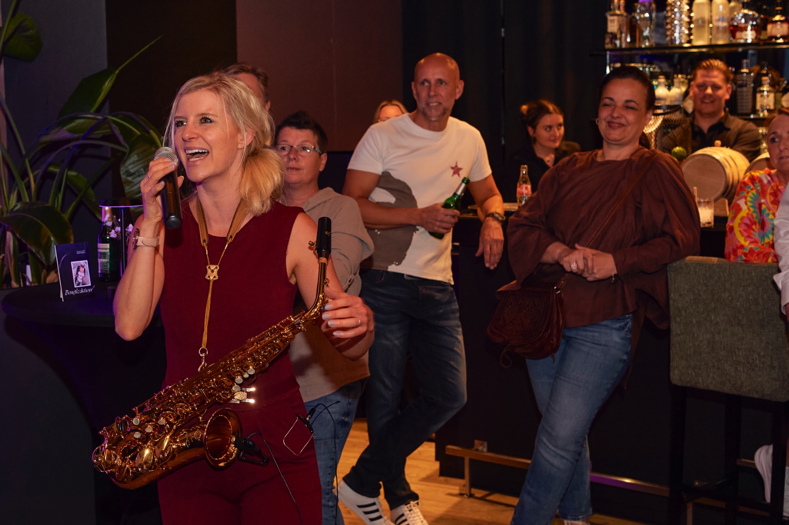 Sängerin und Saxophonistin in und um Hamburg