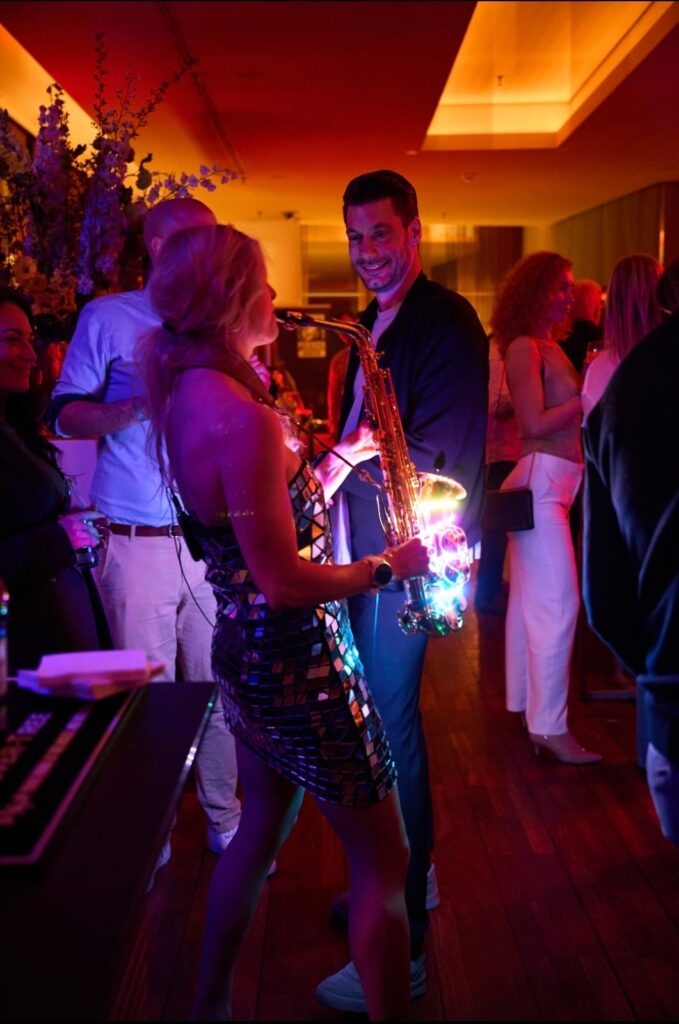 Saxophonistin Hamburg loungig Gästeempfang
